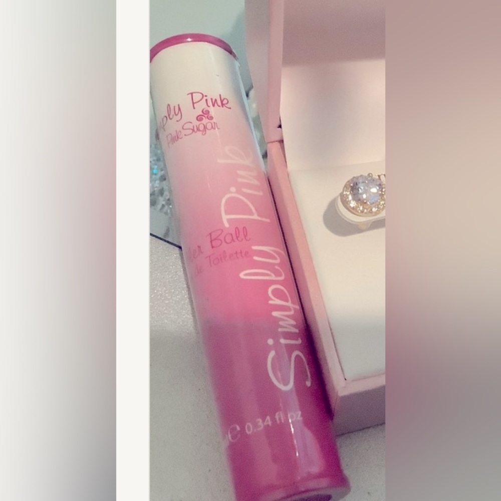 Eau de Toilette simply pink, pink sugar new in manufacturers plastic